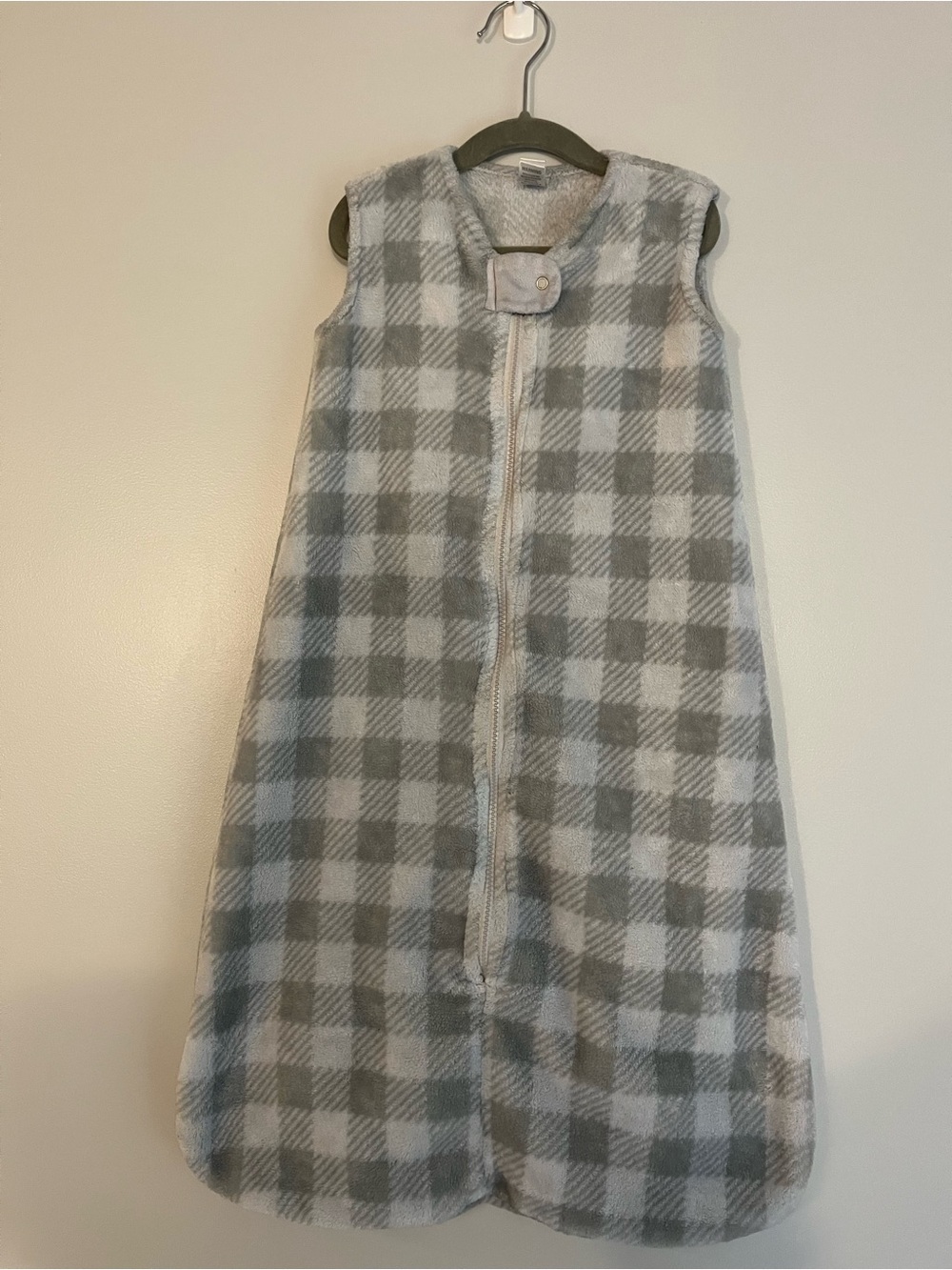 Cozy Gray & White Plaid Sleep Sack for Kids - Zip Front